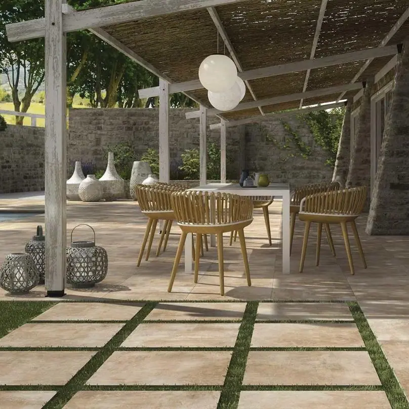 Mooie beige terrastegel in 60x60x2 van Polis
