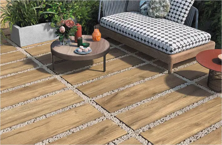 Terrastegel in houtlook van Polis
