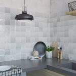 kleine vierkante gekleurde tegels